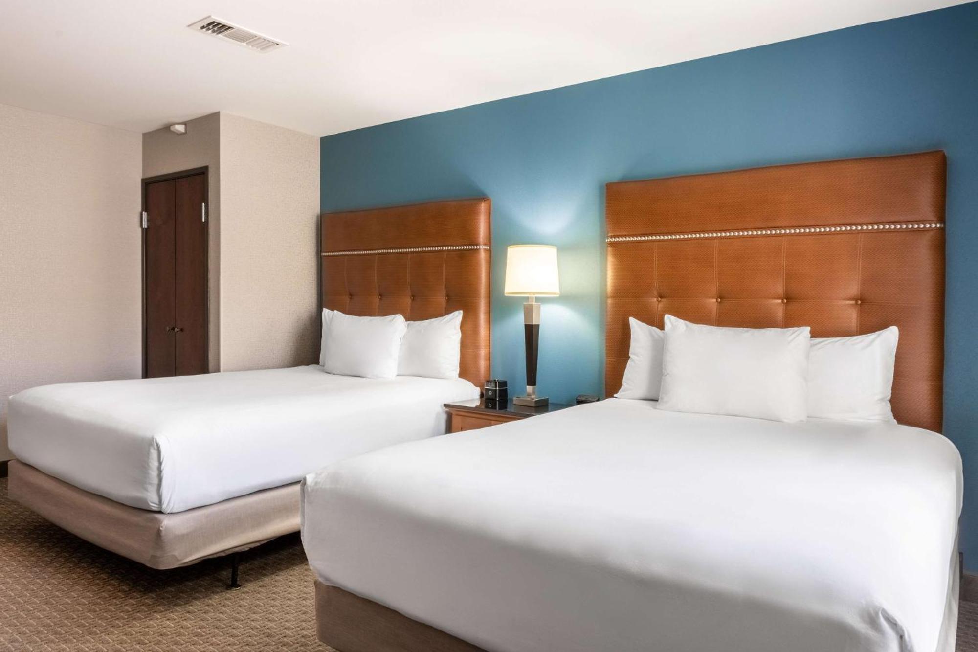 Drury Plaza Hotel Broadview Wichita Luaran gambar