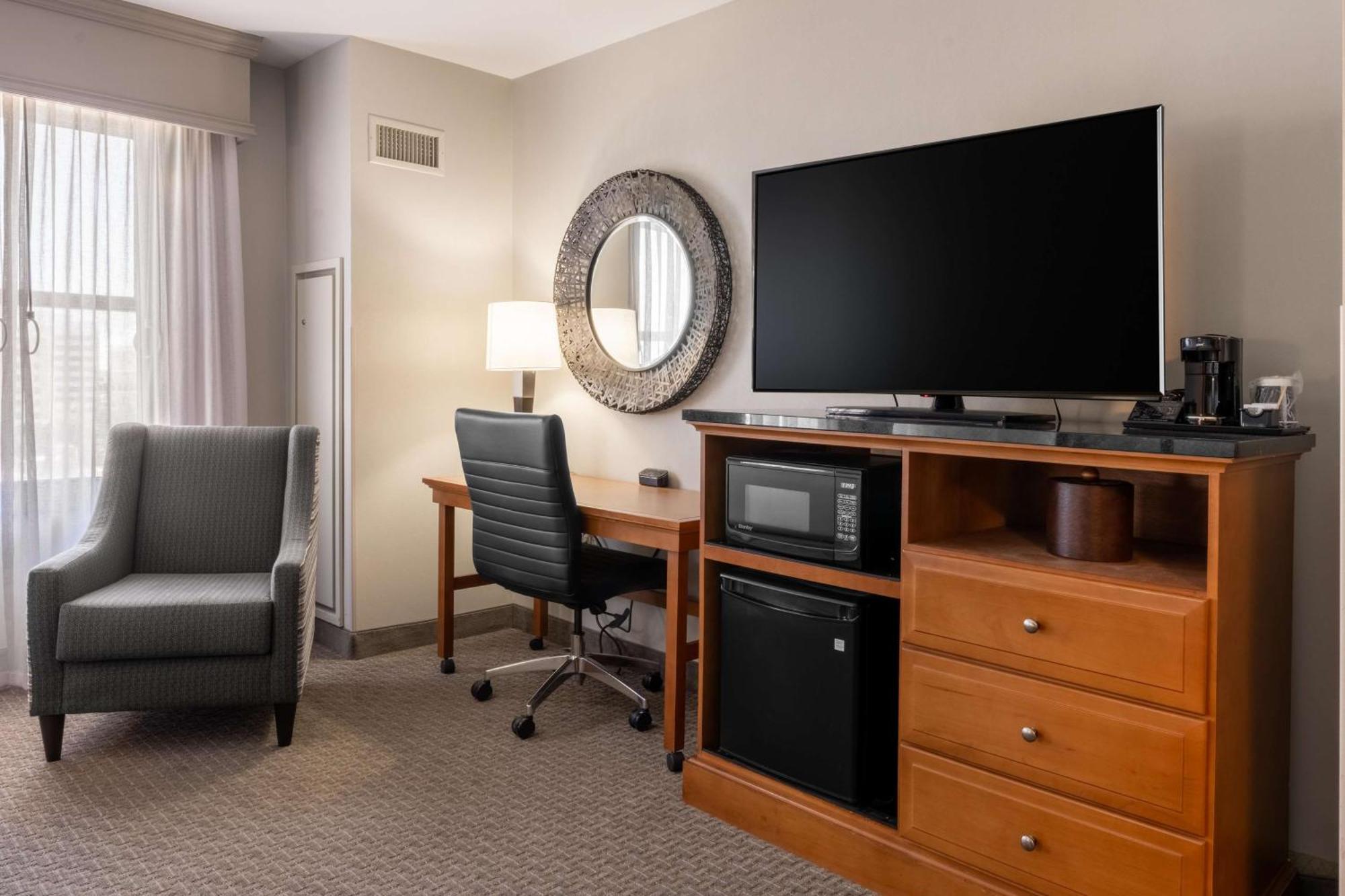 Drury Plaza Hotel Broadview Wichita Luaran gambar