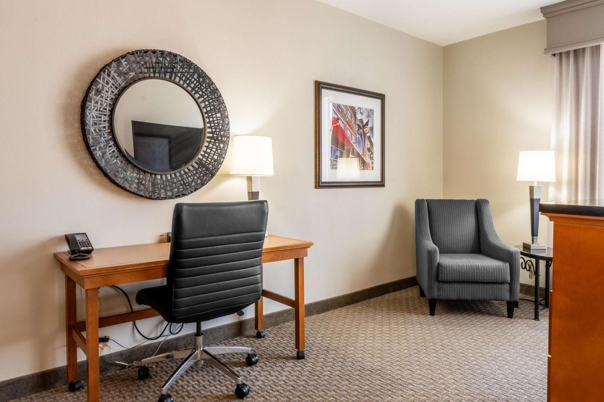 Drury Plaza Hotel Broadview Wichita Luaran gambar