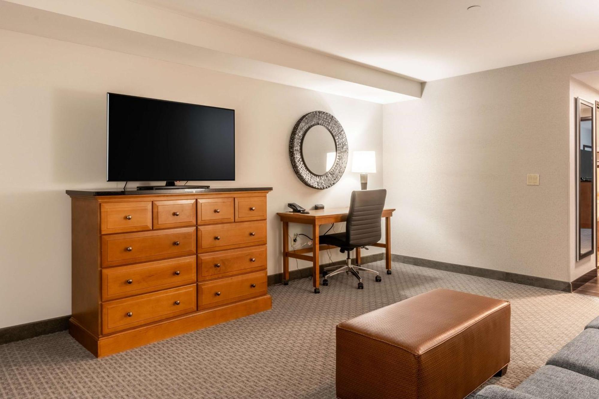 Drury Plaza Hotel Broadview Wichita Luaran gambar
