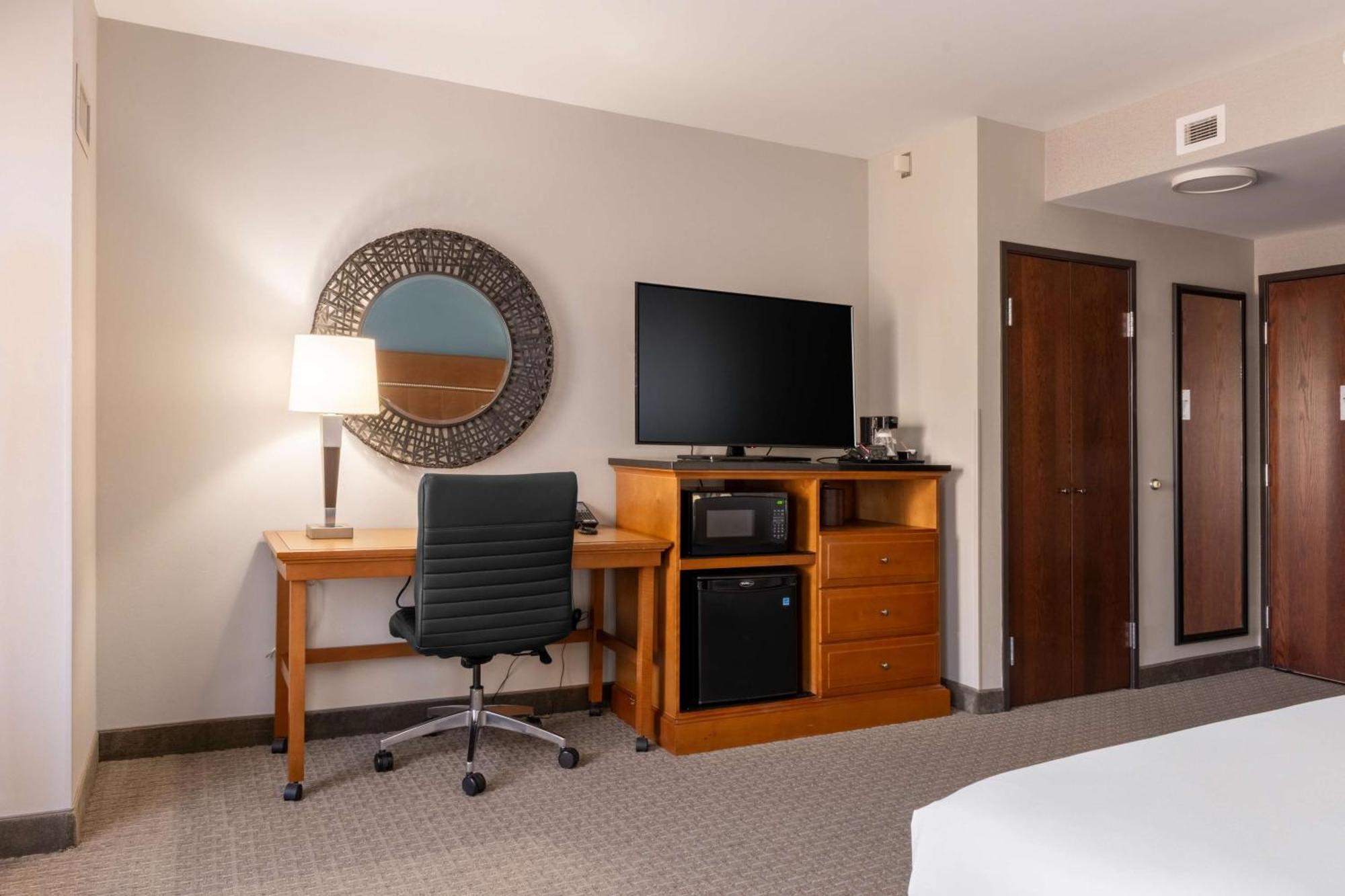 Drury Plaza Hotel Broadview Wichita Luaran gambar